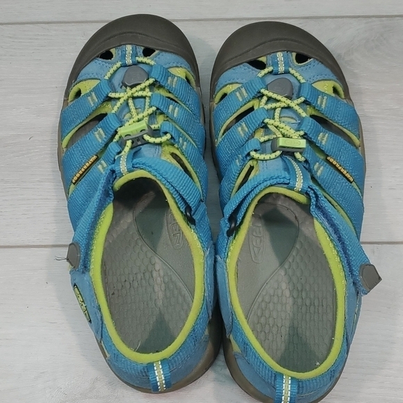 Keen Mens Outdoor Hiking Comfort Sandals shoes sz 5 main image 10